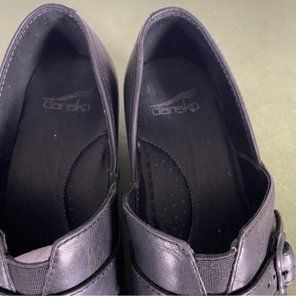 Dansko TAMARA Pro Clogs/Shoes w Buckled Monk Strap in Black Leather - Picture 6 of 9